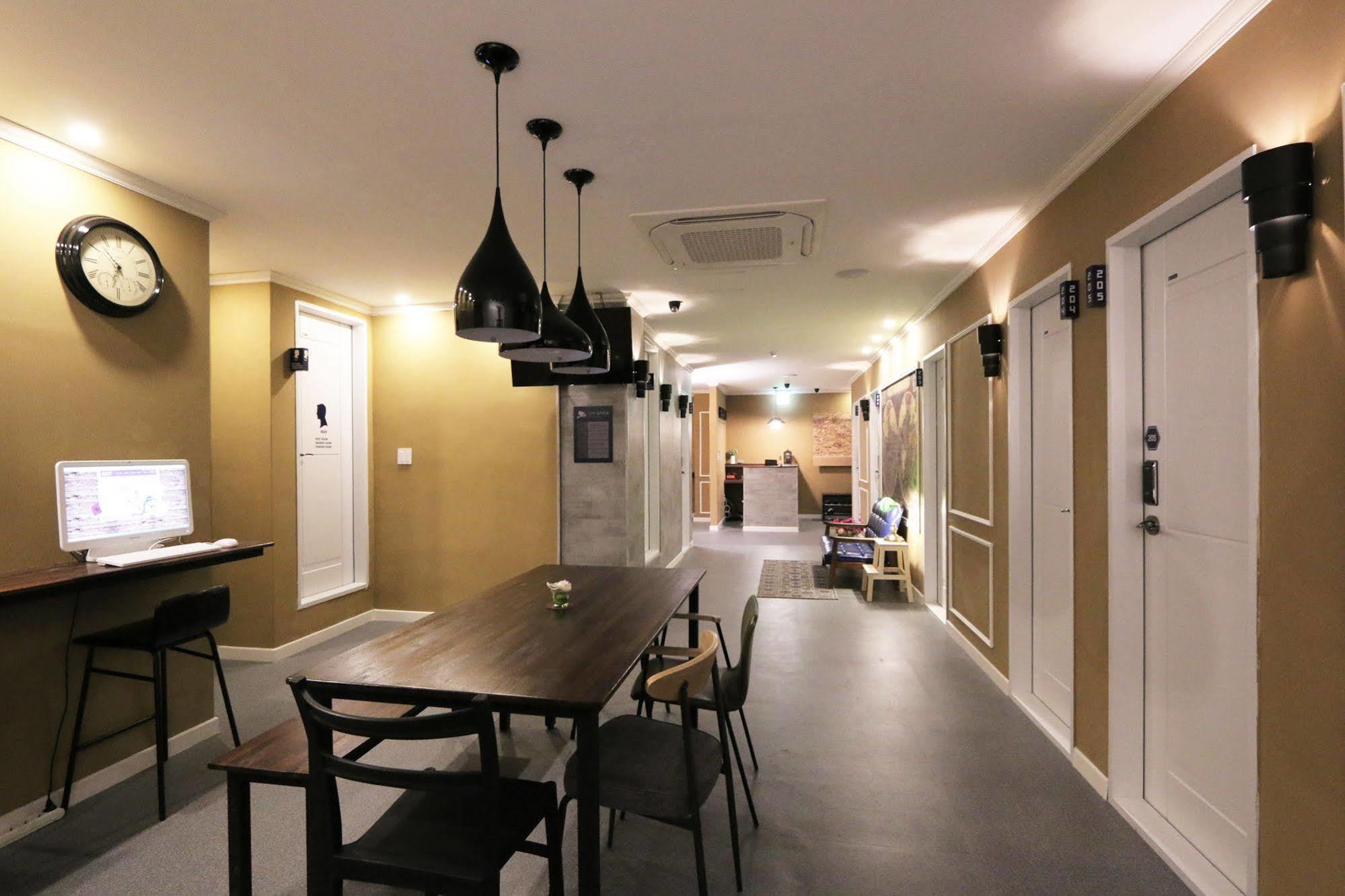 Blueboat Hostel Gyeongju Ngoại thất bức ảnh