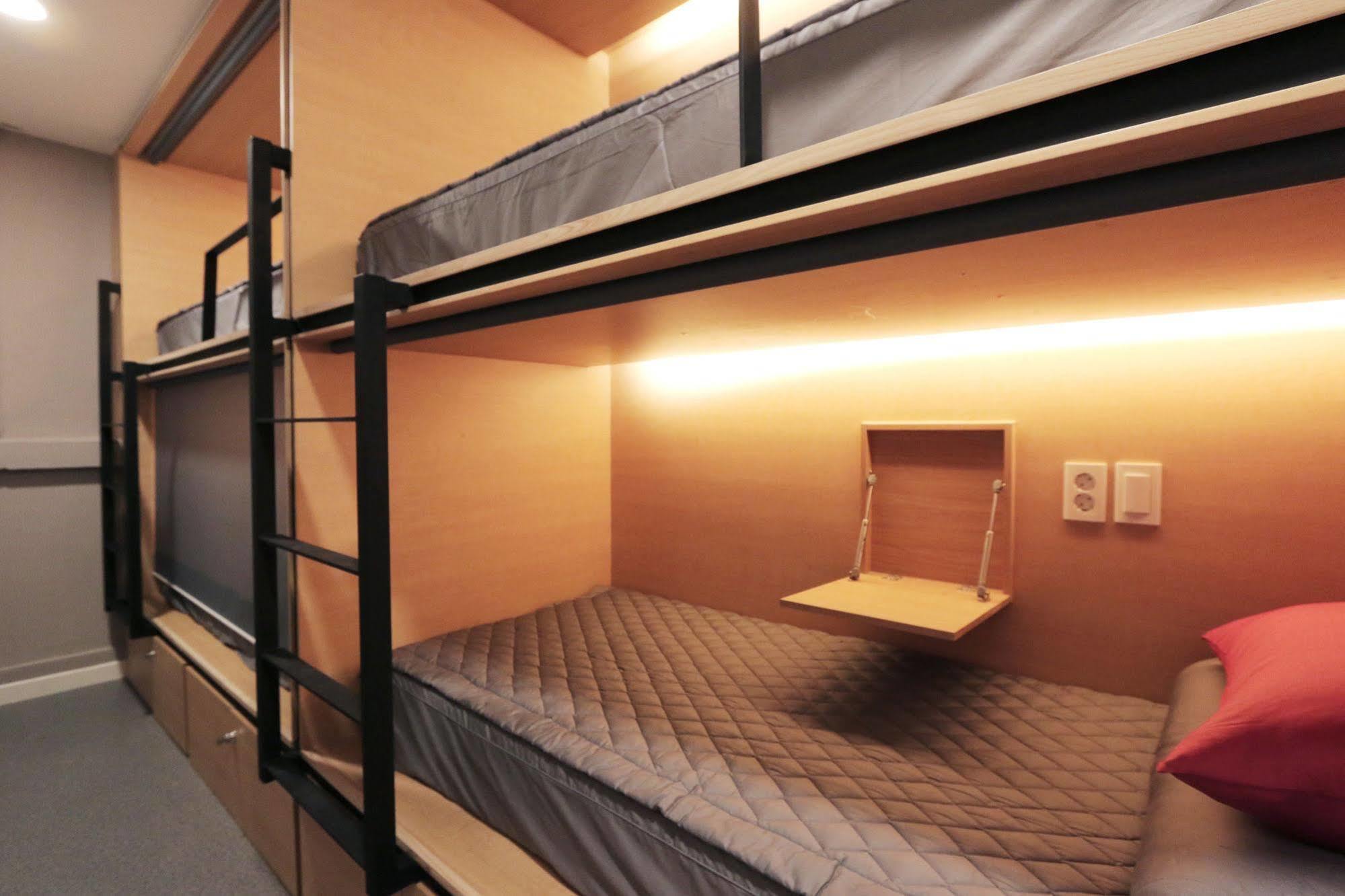 Blueboat Hostel Gyeongju Ngoại thất bức ảnh
