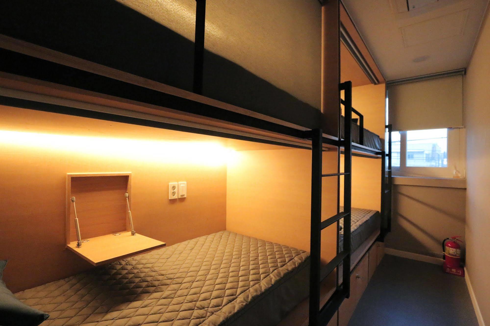 Blueboat Hostel Gyeongju Ngoại thất bức ảnh
